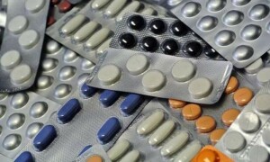 ادویات کی قیمتوں کا اختیار کمپنیوں کو دینے کا نوٹیفکیشن معطل
