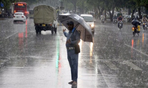 پنجاب کے مختلف علاقوں میں بارش، مزید برسات کا الرٹ جاری
