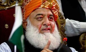 مولانا فضل الرحمان نے &rsquo;آزادی مارچ&lsquo; کا اعلان کردیا، اپوزیشن میں بیٹھنے کا اعلان