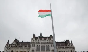 Hungary extends residence permits for third-country nationals
