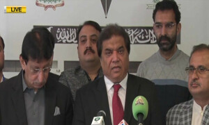 16 ماہ کی حکومت کا ڈنکے کی چوٹ پر دفاع کرتا ہوں، حنیف عباسی