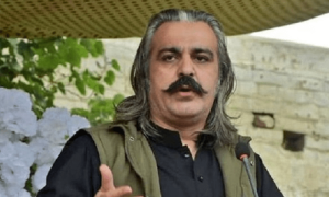 بارش و برفباری : وزیر اعلیٰ کے پی کا جاں بحق افراد کے لواحقین کیلئے امداد کا اعلان
