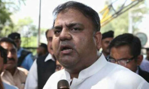 سیاسی کارکنوں کو رہا کیے بغیر مفاہمت کی بات منافقت لگتی ہے، فواد چوہدری