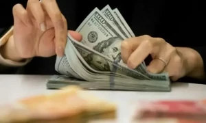 7 ماہ میں پاکستان کے قرضوں میں اضافہ، 64 ہزار ارب ہوگئے