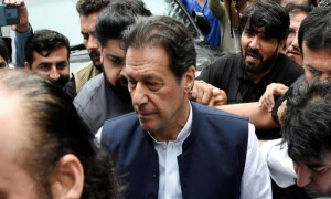 عمران خان کو رہا کرنے کی قرارداد سینیٹ میں جمع کرادی گئی