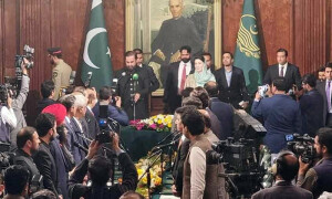 پنجاب کی 18 رکنی کابینہ نے حلف اٹھا لیا، متعدد نئے چہروں کے ساتھ پرانے وزراء بھی شامل