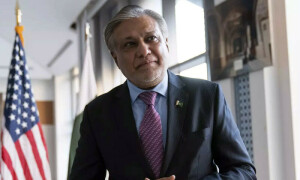 اسحاق ڈار کو وزیر خارجہ بنانے کا فیصلہ