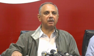 پی ٹی آئی کیخلاف کریک ڈاؤن میں ملوث پولیس افسران کے اکاؤنٹس چیک کرائیں گے، عمر ایوب