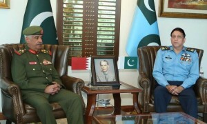 بحرین نیشنل گارڈز کے کمانڈر کا ایئرہیڈ کوارٹرز کے بعد نیول ہیڈ کوارٹرز کا دورہ