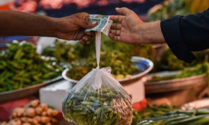رمضان میں کون کون سی اشیاء کی قیمتوں کو پر لگ گئے؟