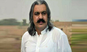 وزیراعلیٰ خیبرپختونخوا علی امین گنڈاپور سمیت 12 پی ٹی آئی رہنماؤں کے وارنٹ گرفتاری جاری