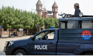 خانیوال:ایف آئی اے اہلکاروں کو یرغمال بنانے کے بعد تشدد