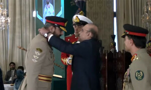 صدر مملکت کی جانب سے پاکستان فوج، نیوی اور فضائیہ کے 589 جوانوں کو ملٹری ایوارڈز سے نواز دیا گیا