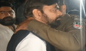 ن لیگی ایم پی اے کی گاڑی روکنا پولیس کو مہنگا پڑگیا