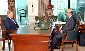 صدر زرداری سے وزیراعظم کی ملاقات، سیاسی ومعاشی صورتحال پر تبادلہ خیال