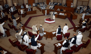 سینیٹ انتخابات: کئی امیدوار دستبردار 18 بلامقابلہ منتخب، ن لیگ اور پی پی میں ٹھن گئی