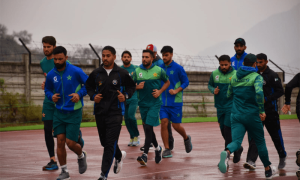 کاکول فٹنس کیمپ میں قومی کرکٹرز کی روڈ ریس میں فٹنس کھل کر سامنے آگئی