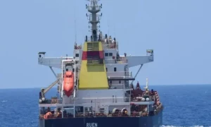 Indian navy captures vessel from pirates, rescues 23 Pakistani crew members