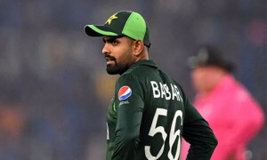 بابر اعظم نے بورڈ سے تینوں فارمیٹ کی قیادت کا مطالبہ کر دیا، شاہین آفریدی ناخوش