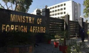 سیاسی بنیادوں ہر تعینات سفیروں کا مستقبل کیا ہوگا؟ دفترخارجہ نے وزیراعظم سے ہدایات مانگ لیں