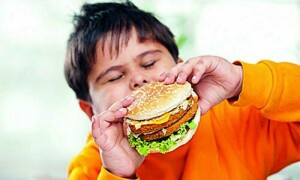 بچوں کو جنک فوڈز سے کیسے دور رکھا جائے