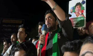 پی ٹی آئی کے درمیان اختلافات کھل کر سامنے آگئے، شہریار آفریدی کی قیادت کو وارننگ