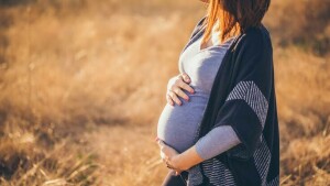 کیا سورج گرہن سے حاملہ خواتین یا بچے پر کوئی اثر ہوتا ہے؟