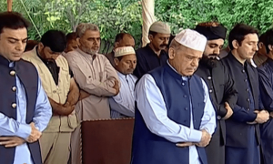 صدر اور وزیر اعظم سمیت سیاسی رہنماؤں نے کہاں عید کی نماز ادا کی