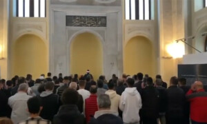 یونان کی تاریخی مسجد ینی میں 100 سال بعد نماز کی ادائیگی