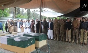 فوجی آپریشن میں شہید اہلکاروں کی نماز جنازہ ادا