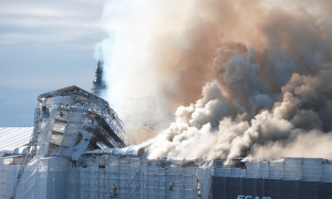 Copenhagen stock exchange fire: Spire collapses as historic Borsen engulfed in flames
