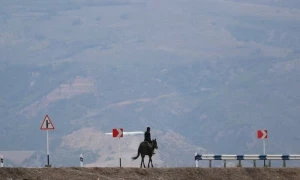 Foes Azerbaijan and Armenia agree &lsquo;historic&rsquo; return of villages