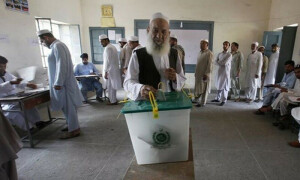 پی بی 50 قلعہ عبداللہ: پشتونخوا میپ کے امیدوار کا 5 پولنگ اسٹیشنز کے عملے کے اغواء کا الزام
