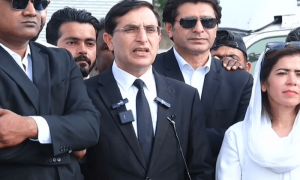 مذاکرات کا کوئی پیغام آیا تو کھلے عام اطلاع دیں گے، بیرسٹر گوہر