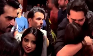 ہمایوں سعید کی صبورعلی کو گلے لگانے کی ویڈیو وائرل ہو گئی