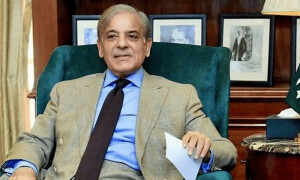 وزیراعظم شہباز شریف سعودی عرب پہنچ گئے، اہم ملاقاتیں متوقع