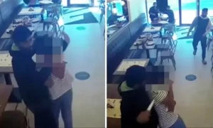 برطانیہ میں سابق گرل گرینڈ کو خنجر گھونپنے والے بھارتی طالب علم کو 16 سال قید