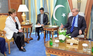 وزیراعظم کی آئی ایم ایف مینیجنگ ڈائریکٹر سے ملاقات، دانشمندانہ پالیسیوں کے ذریعے ملکی معیشت دوبارہ پٹری پر لانے کا عزم