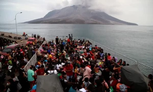 Residents fear for safety as Indonesia&rsquo;s Mount Ruang volcano erupts