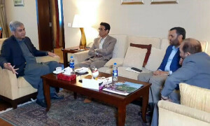 ایم کیو ایم کا کراچی میں بڑھتے اسٹریٹ کرائمز کیخلاف احتجاج پر غور