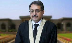 اسلام آباد ہائیکورٹ نے 30 روز میں 809 کیسز نمٹا دیے، چیف جسٹس عامر فاروق سب سے آگے