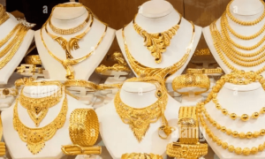 سونے کی فی تولہ قیمت کیا ہے ؟