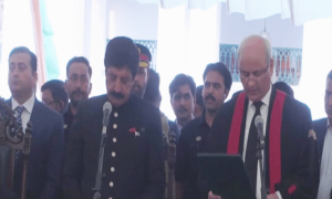 16 سال بعد پیپلز پارٹی کے رہنما نے گورنر پنجاب کے عہدے کا حلف اٹھا لیا