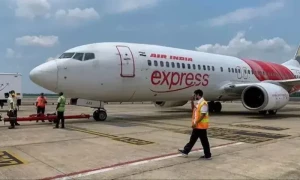 پرواز کے دوران طیارے سے کودنے کی دھمکی دینے والا گرفتار