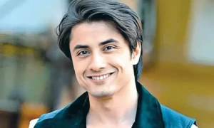 علی ظفر اپنی فیملی کے ساتھ کانز میں
