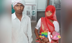 والدین کا نومولود کو سخت دھوپ میں رکھنا مہنگا پڑ گیا، بچی جاں بحق