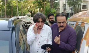 پی ٹی آئی کے سیکرٹری اطلاعات رؤف حسن پر نامعلوم افراد کا حملہ