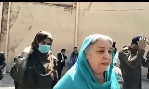 یاسمین راشد کا سروسز اسپتال لاہور میں علاج جاری، درد کی شکایت