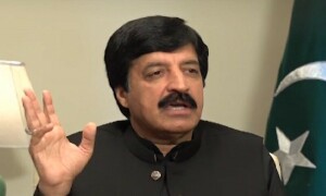 بھائی وزیراعظم، بیٹی وزیراعلیٰ پنجاب، اب نواز شریف کو زیادتی کا ذکر نہیں کرنا چاہیے، گورنر پنجاب
