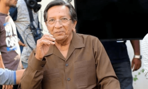 سینئر اداکار طلعت حسین انتقال کرگئے، نمازجنازہ کی ادائیگی کے بعد سپرد خاک